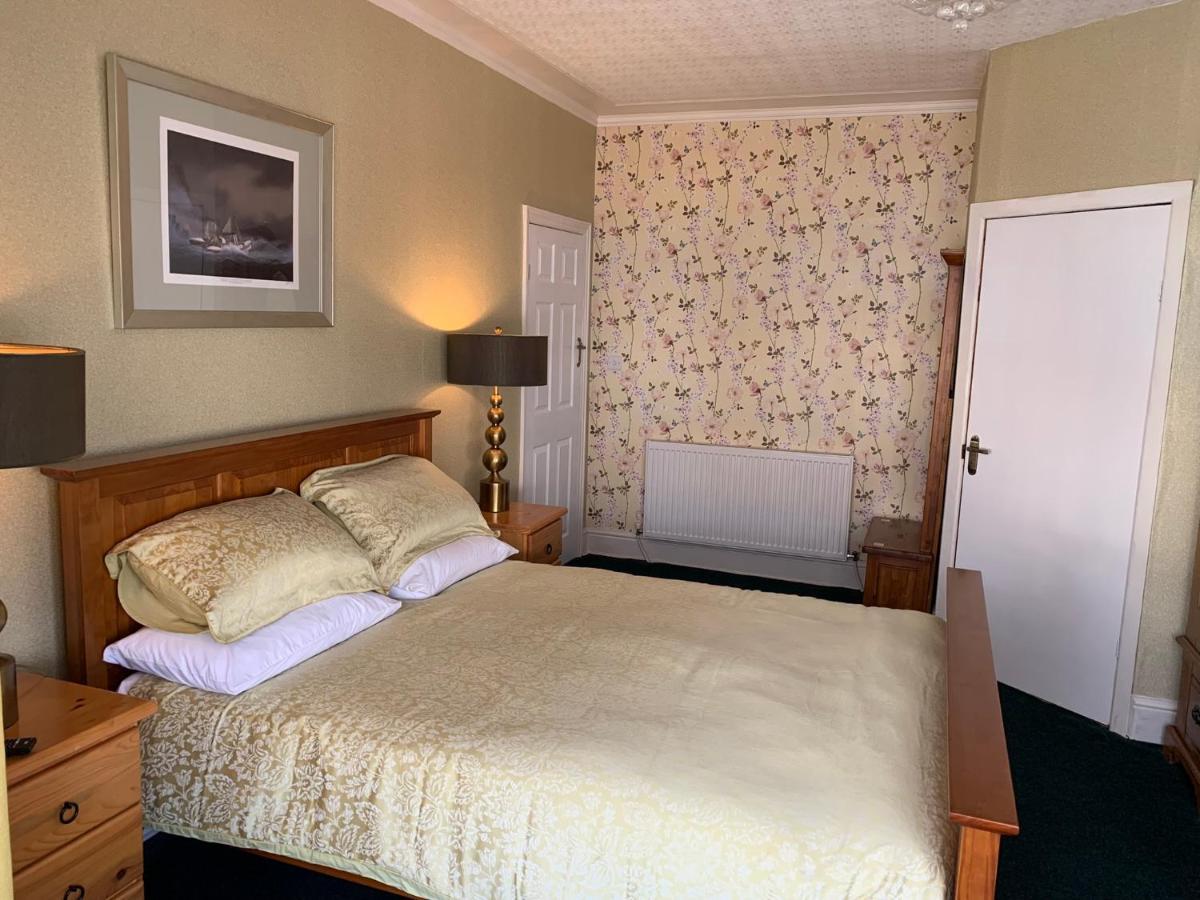 Heather Glen. Six Bedroom Home Near The Sea. Blackpool Eksteriør billede
