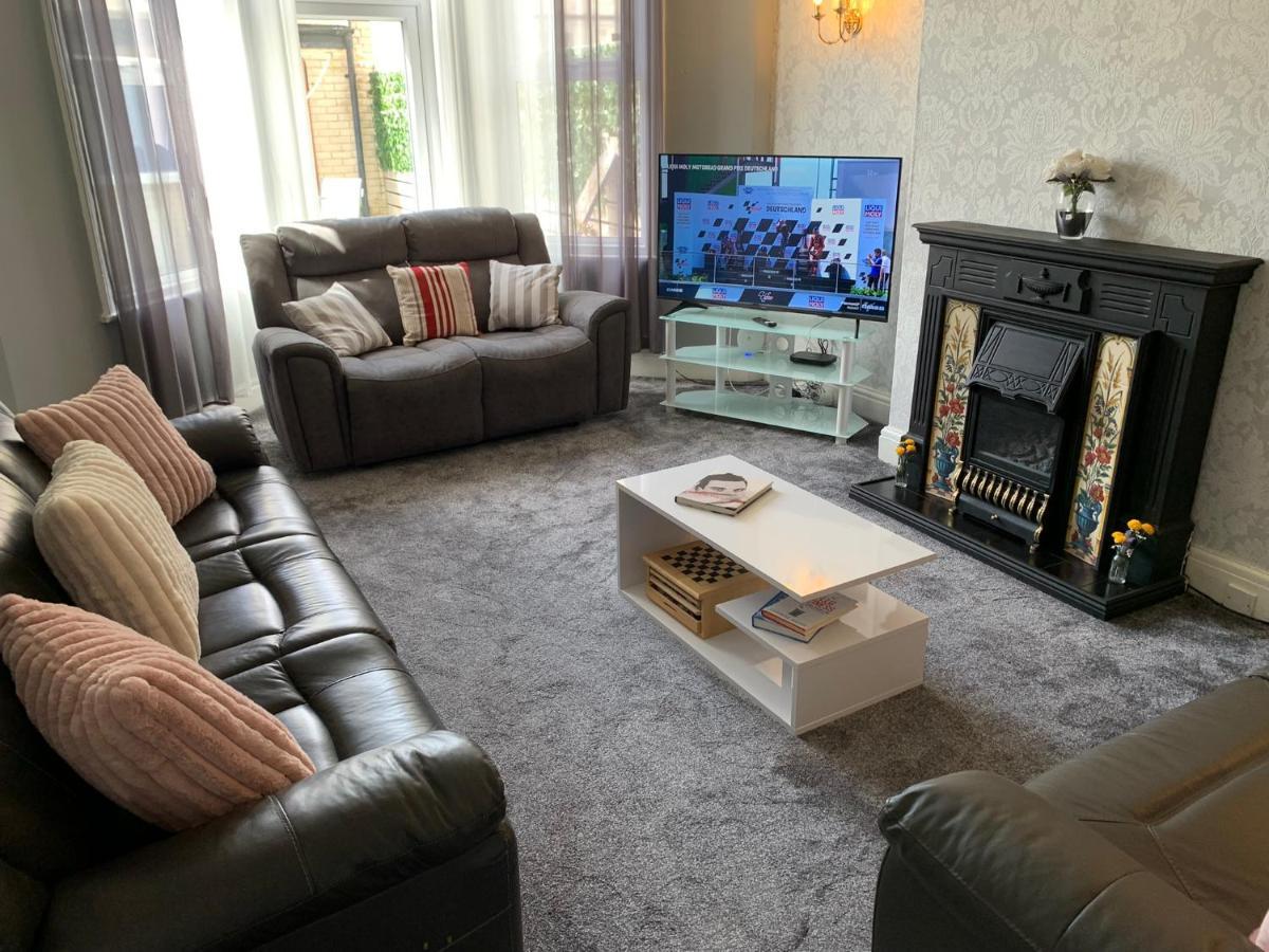Heather Glen. Six Bedroom Home Near The Sea. Blackpool Eksteriør billede